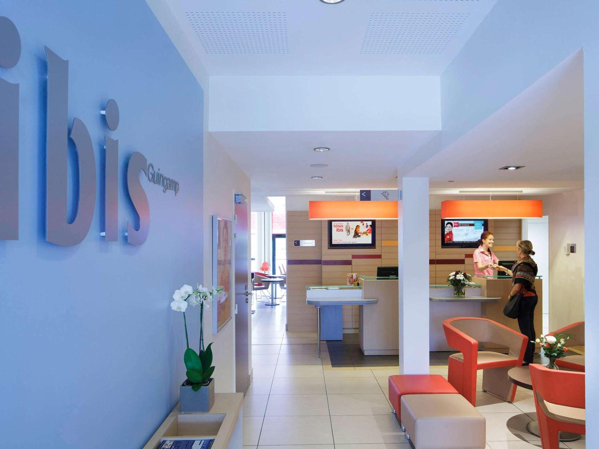 Hotel Ibis Guingamp Coeur De Bretagne Ploumagoar Екстериор снимка